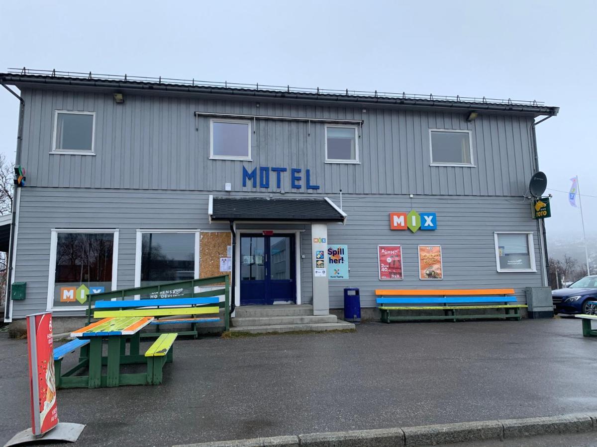 Mix Tana Spiseri og Overnatting Motel Eksteriør bilde